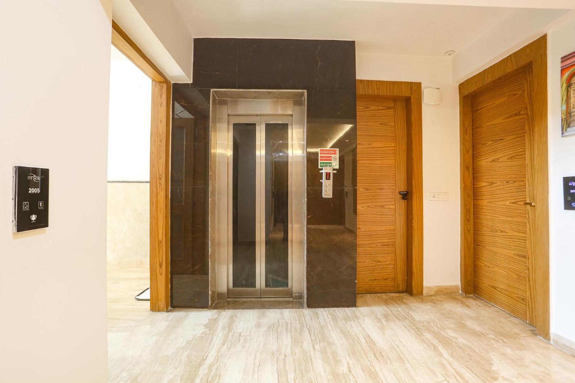 Fabhotel Prime Star 17 - Nr Yashobhoomi Convention Centre Delhi  Eksteriør billede